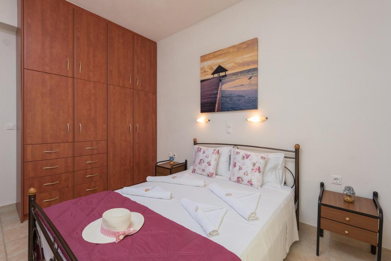 Domus Lukas Apartments Marathiás エクステリア 写真